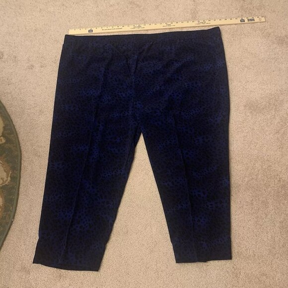 P. T. Style. Size 4X. 58" Waist Pants. Animal Print. B43. - Picture 1 of 3